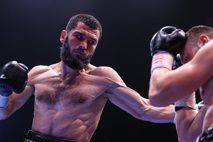 Read more about the article Artur Beterbiev