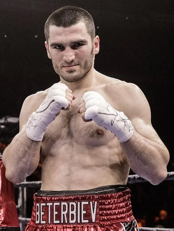 You are currently viewing Artur Beterbiev